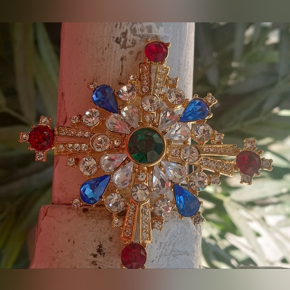 Trifari TM 1989 Jewels Of India Rhinestones Maltese Cross VTG Brooch - Picture 2 of 16